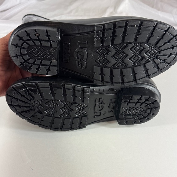 Black UGG Rain Boots with Sheep’s Fur Lining - Picture 7 of 7